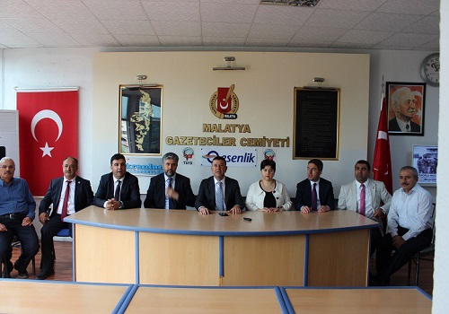 CHP Adayları Gazeteciler Cemiyetini Ziyaret Etti 
